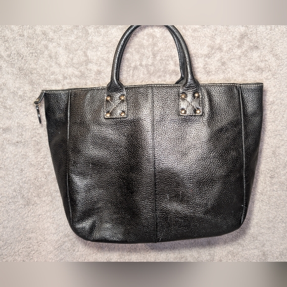 GAP Handbags - 🖤GAP🖤 Vintage Genuine Leather Carry All Tote Bag